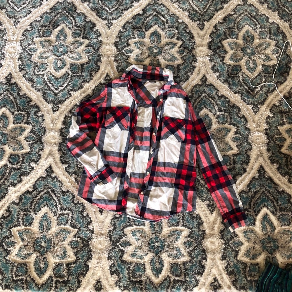 Plaid flannel long sleeve shirt